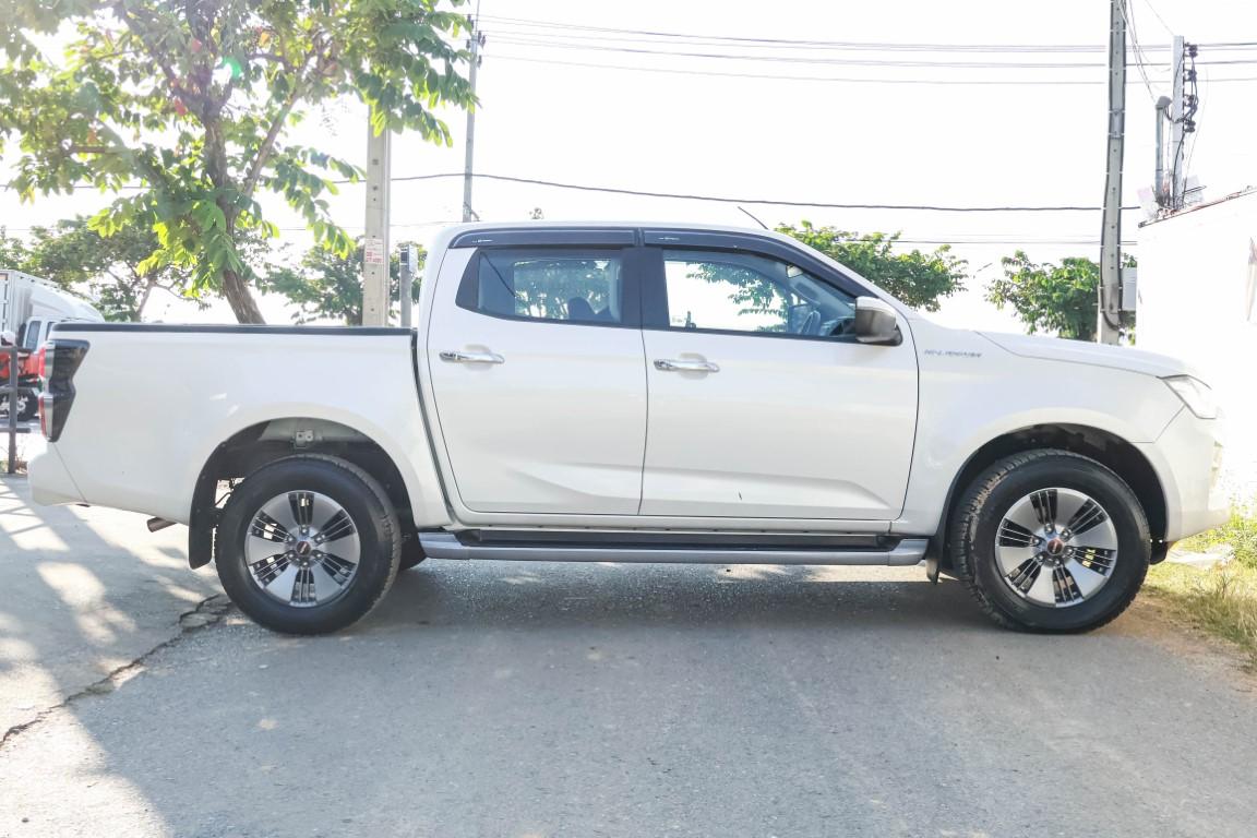 Isuzu Dmax Cab4 Hilander 1.9 Z A/T 2020 *RK2112*